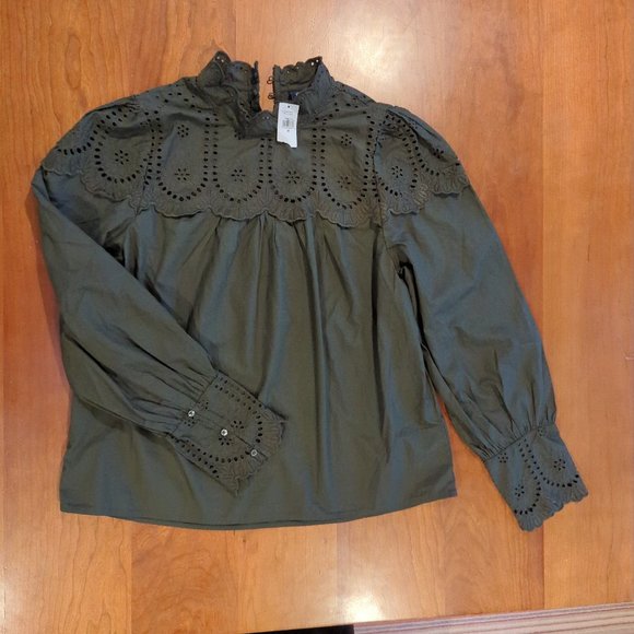 Gap Mock eyelet blouse - Picture 1 of 6